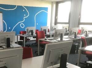 Foto unseres IT-Seminarraums 8 in München-Neuperlach