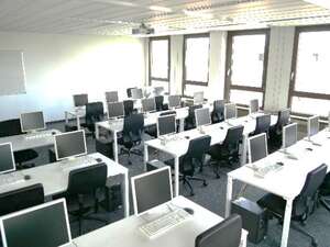 Foto unseres IT-Seminarraums 9 in München-Neuperlach
